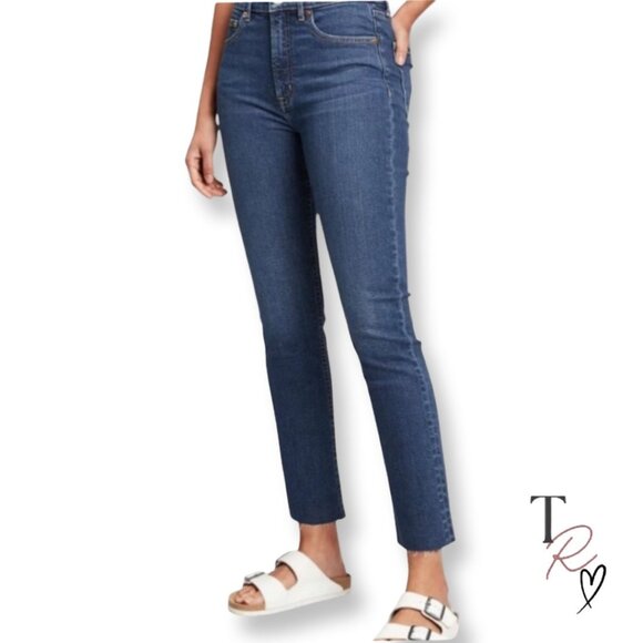 GAP Vintage Slim High Rise Jeans in Medium Wash with Raw Hem Size 27 US 4 Tall - Picture 1 of 11